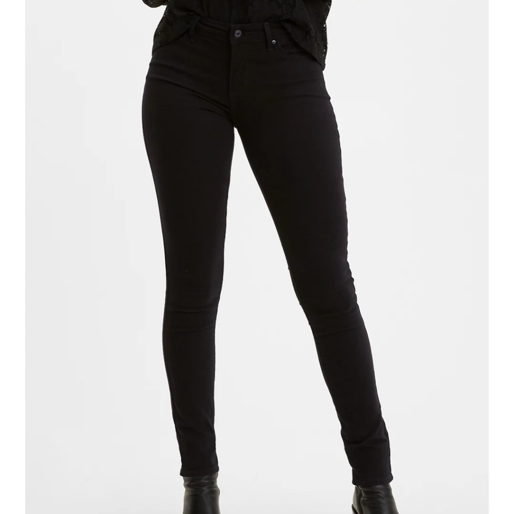 NWOT Women's Levi's 711 Skinny jeans in Night is Black size 26